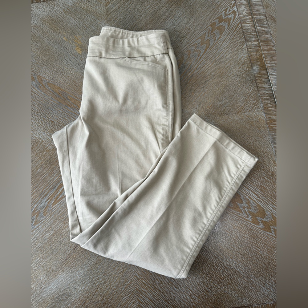 Croft & Barrow Beige Effortless Stretch Pants Sz 14R Waist 34” Inseam 29.5”